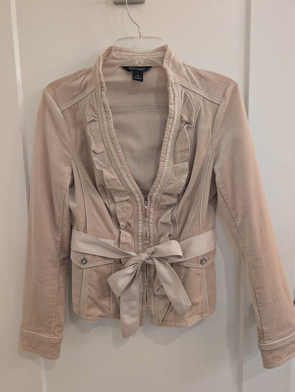 White House Black Market Cream Velour Ruffle-Trim Tie-Waist Jacket Size 4